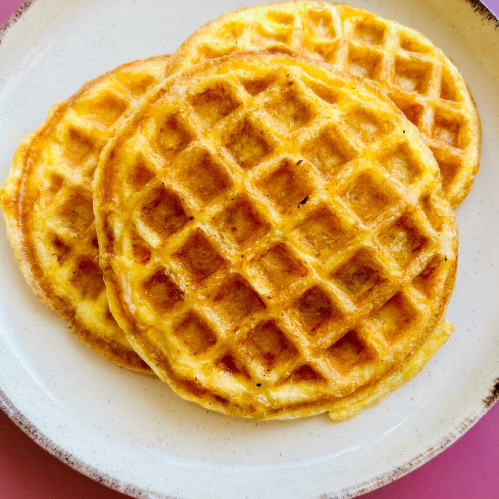 bord met glutenvrije eiwafels